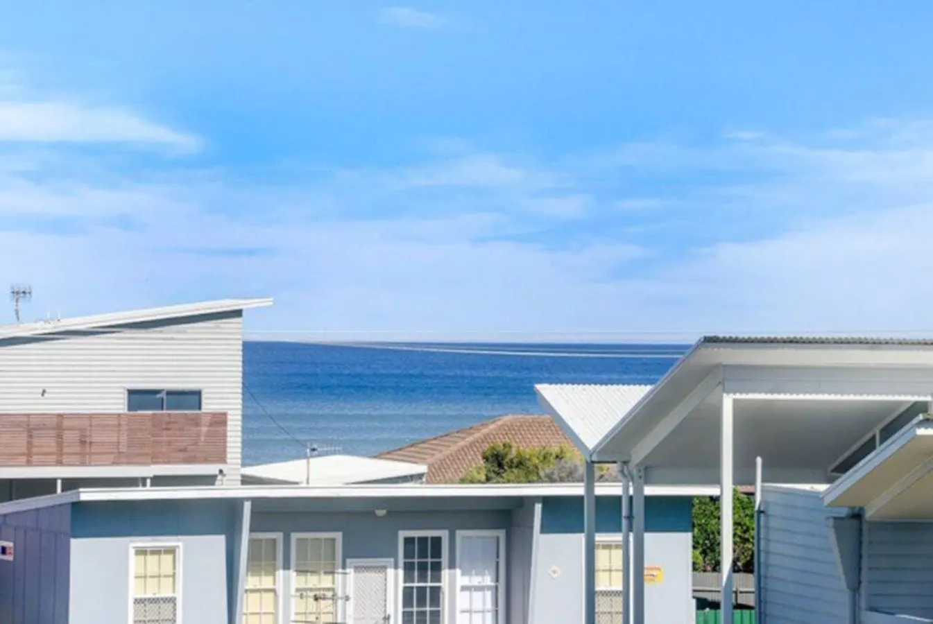 Heroes Rest—Family Beachside Living with Firepit 8
