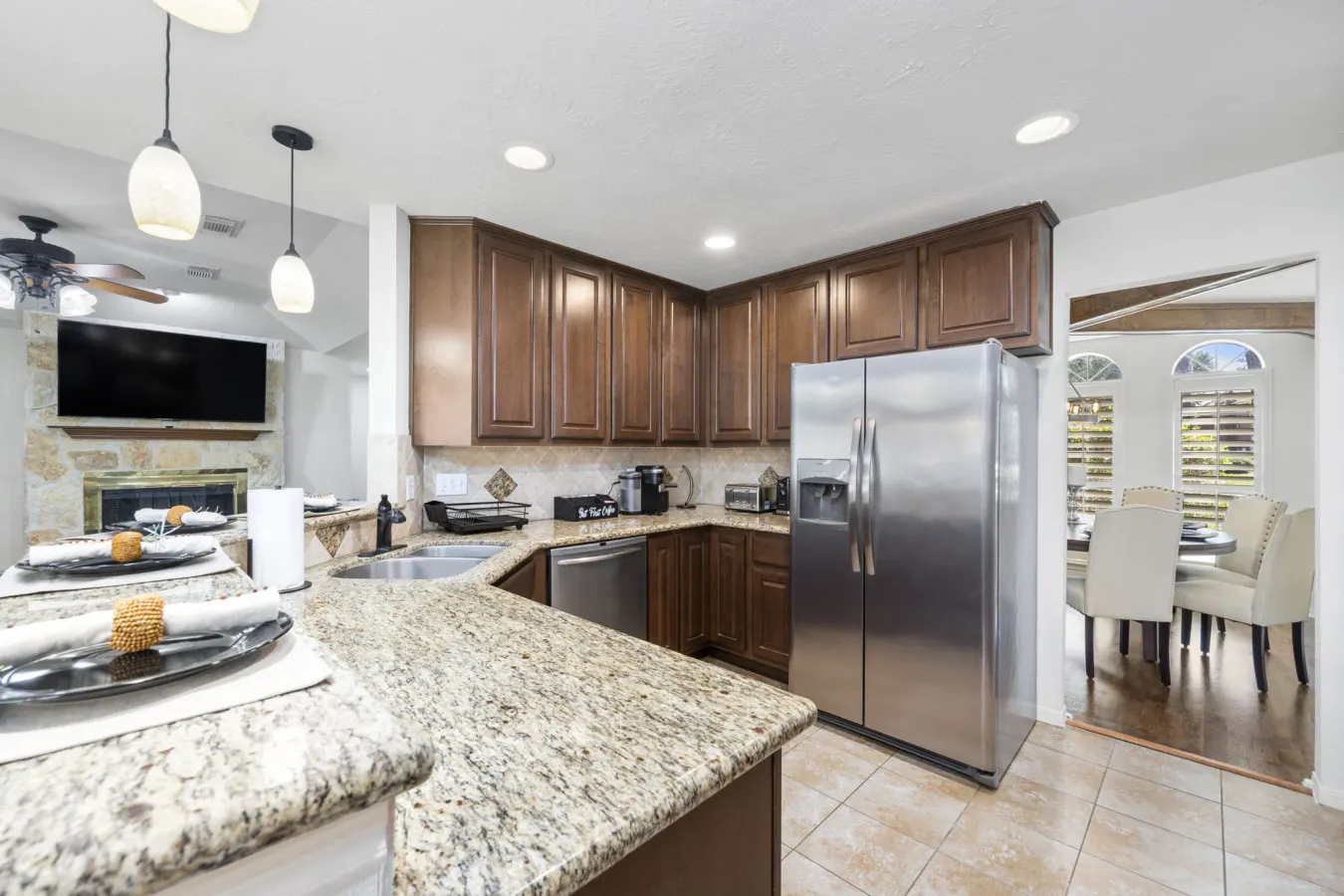 Train-Themed 5BR in Spring, TX Heated Pool, Hot Tub, Sleeps 16 18