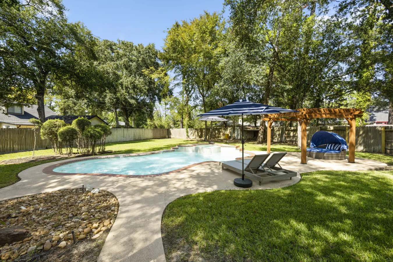 Train-Themed 5BR in Spring, TX | Heated Pool, Hot Tub, Sleeps 16 — foto 3