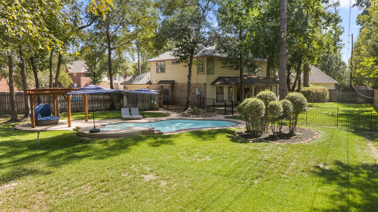 Train-Themed 5BR in Spring, TX Heated Pool, Hot Tub, Sleeps 16 6