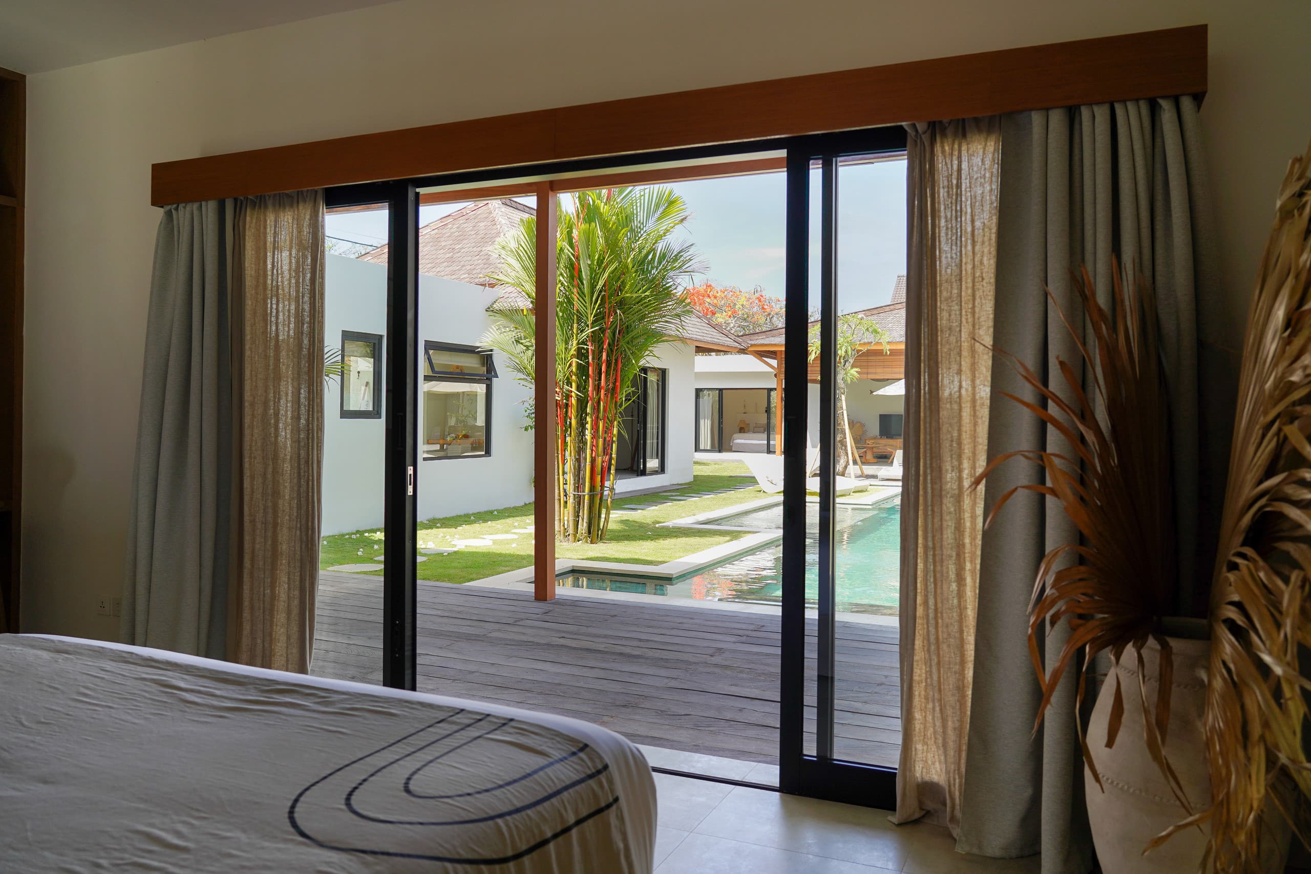 Exclusive 6BDR Seminyak Villa/ 5mn walk to beach 40