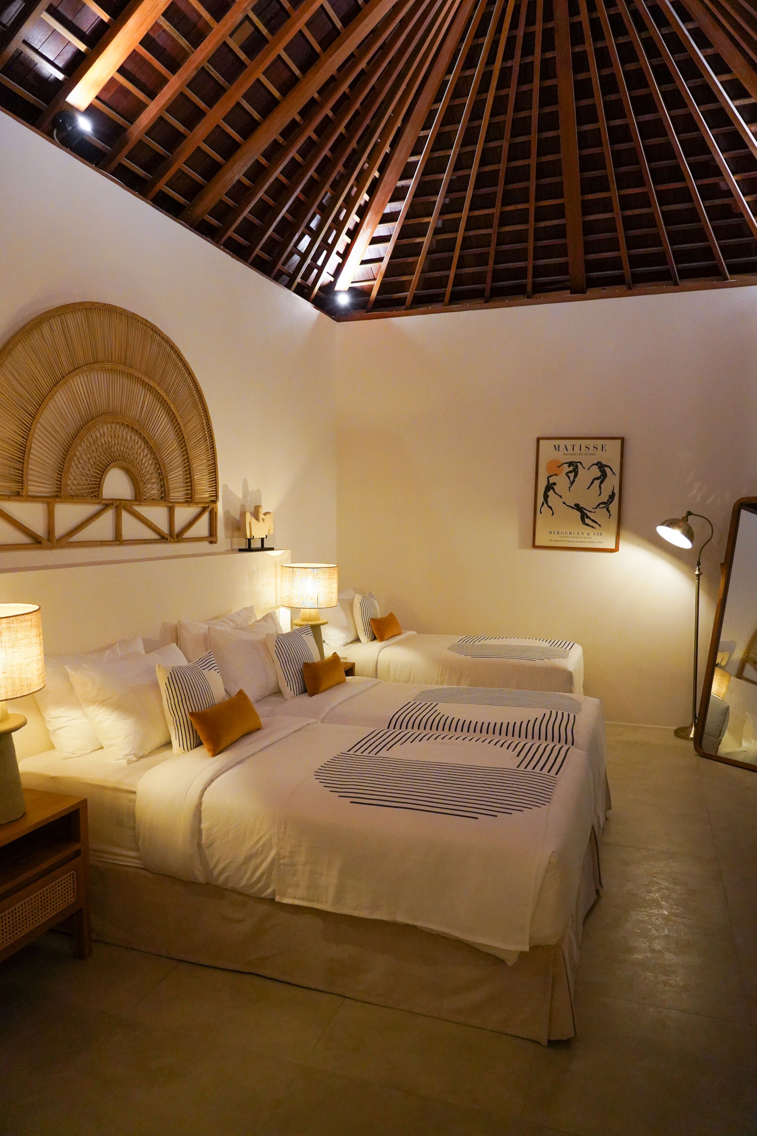 Exclusive 6BDR Seminyak Villa/ 5mn walk to beach 33
