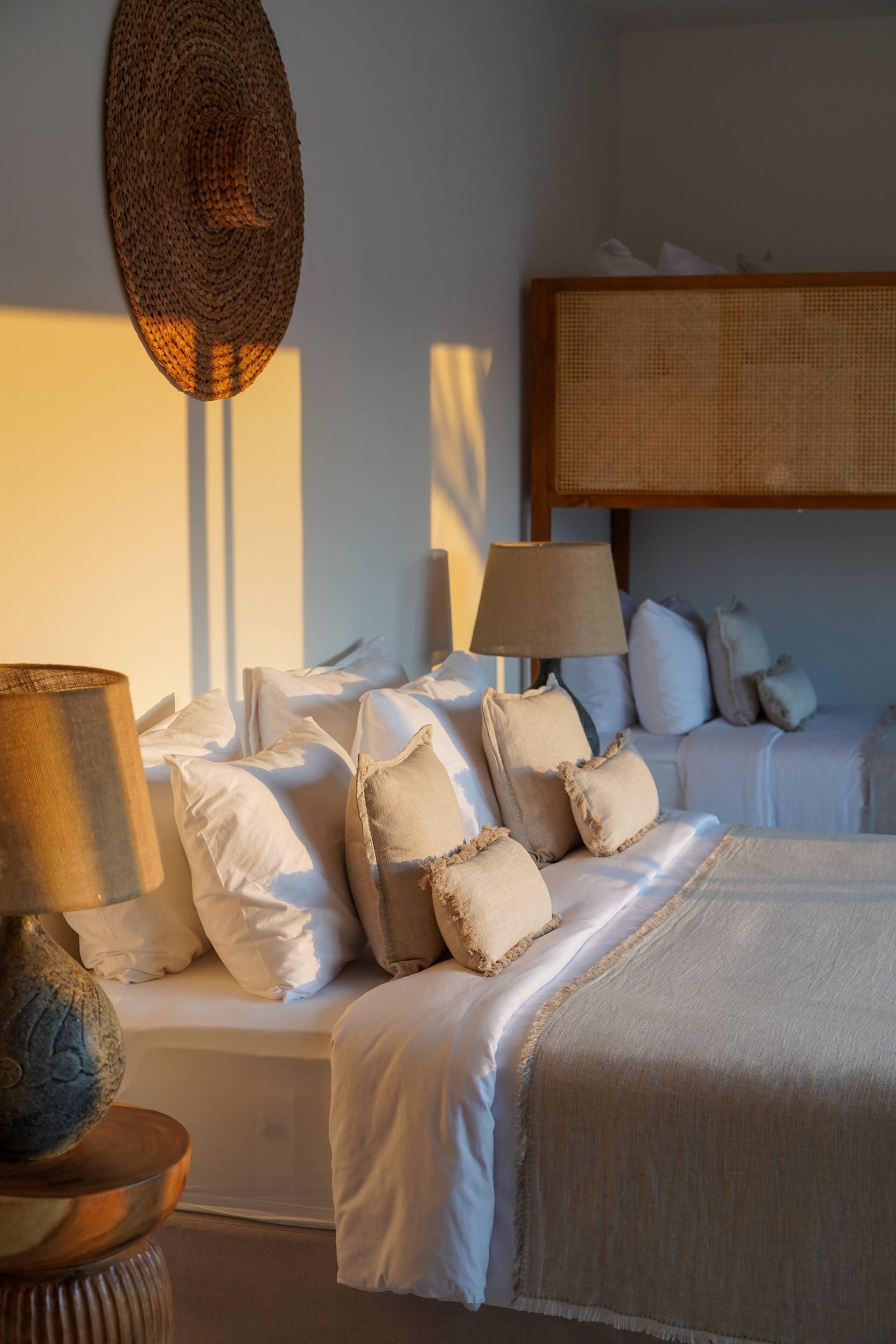 Exclusive 6BDR Seminyak Villa/ 5mn walk to beach — photo 2