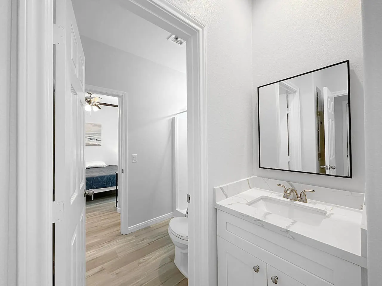 Getaway Gulf Main Floor, Bolivar Peninsula, Sleeps 14, 4 Bedrooms, 3 King Rooms, Walk to Beach, In Town 20