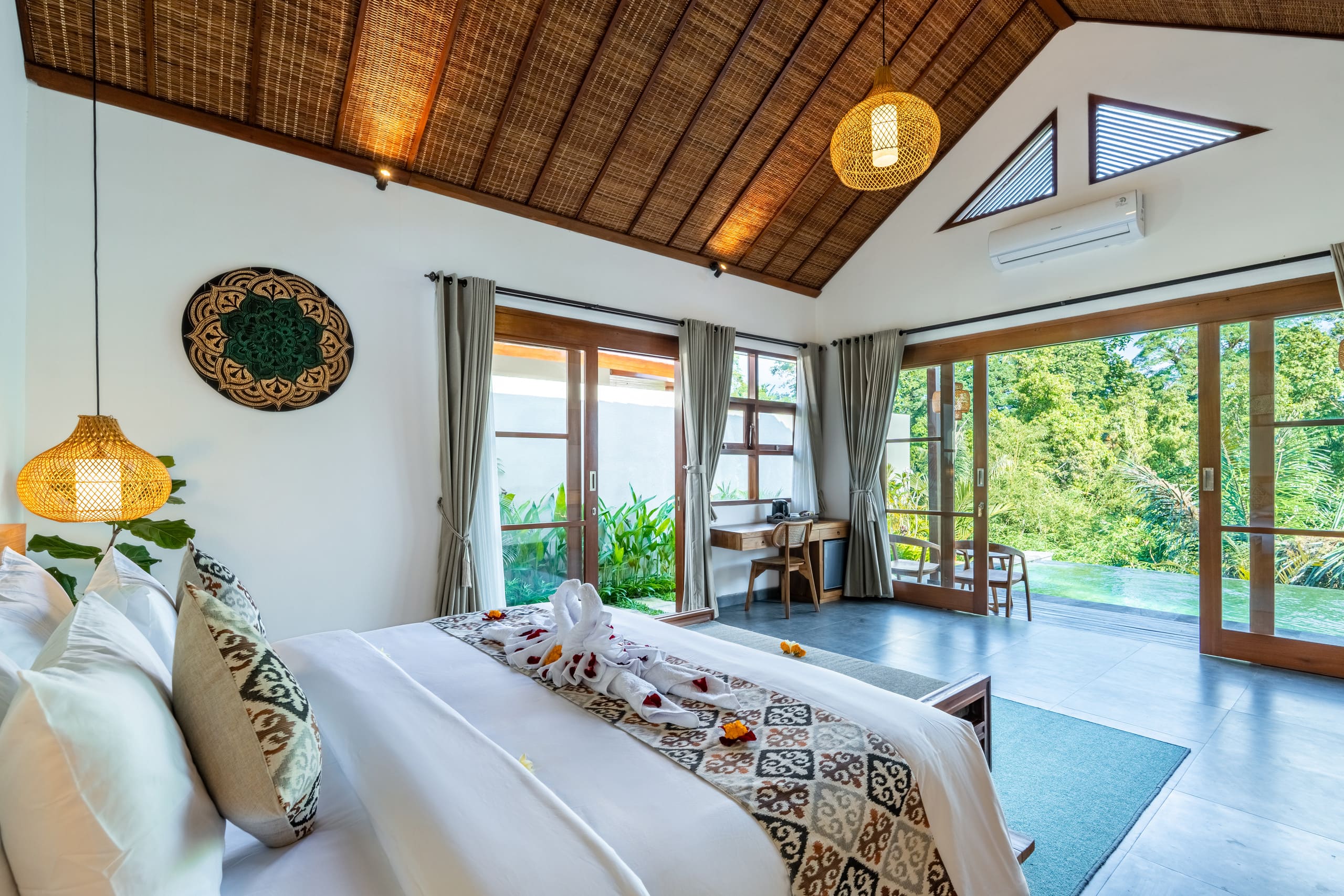 Ubud Jungle Villa w/ Private Infinity Pool — photo 2