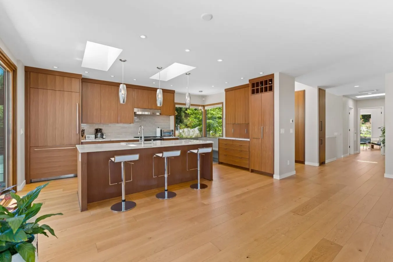 North Beach Modern Beach Access & Private Yard 10