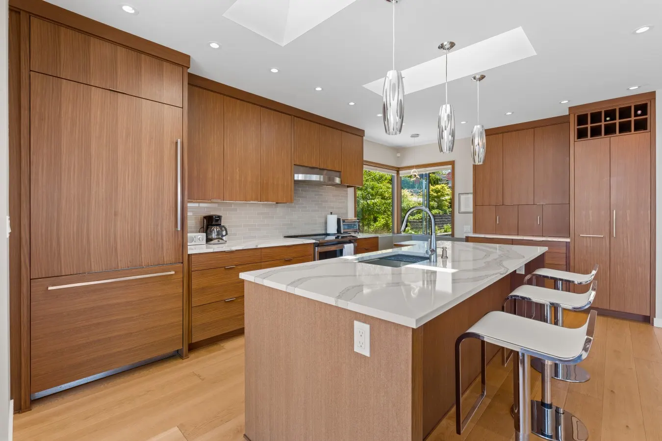 North Beach Modern Beach Access & Private Yard 14