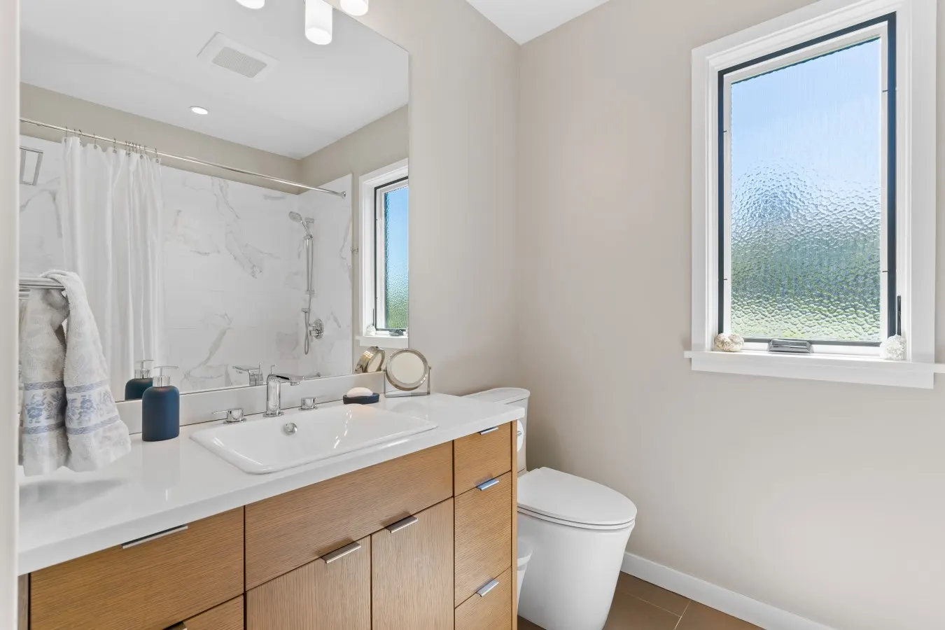 North Beach Modern Beach Access & Private Yard 20