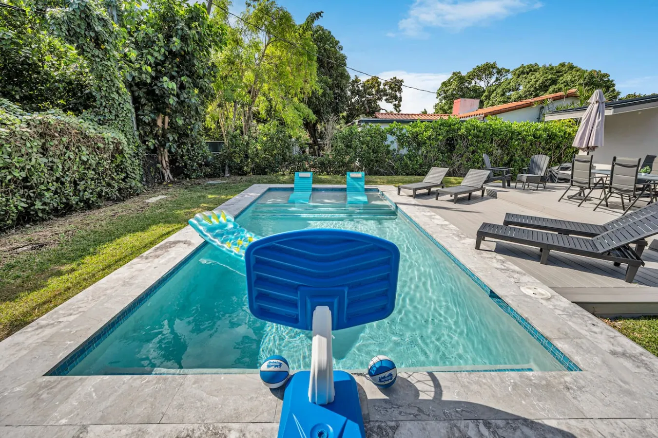 The Design District Pool House 9