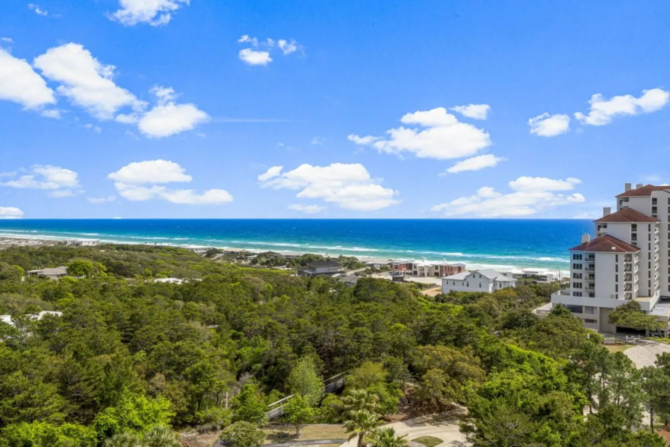 Stunning beach views *Not your grandma’s condo* — photo 2