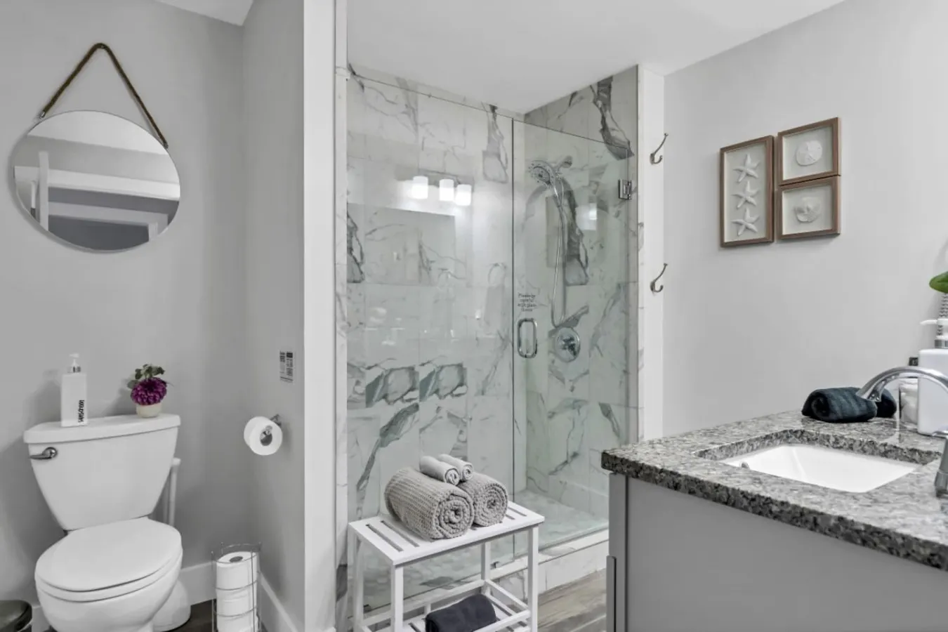 Stunning beach views *Not your grandma’s condo* 20