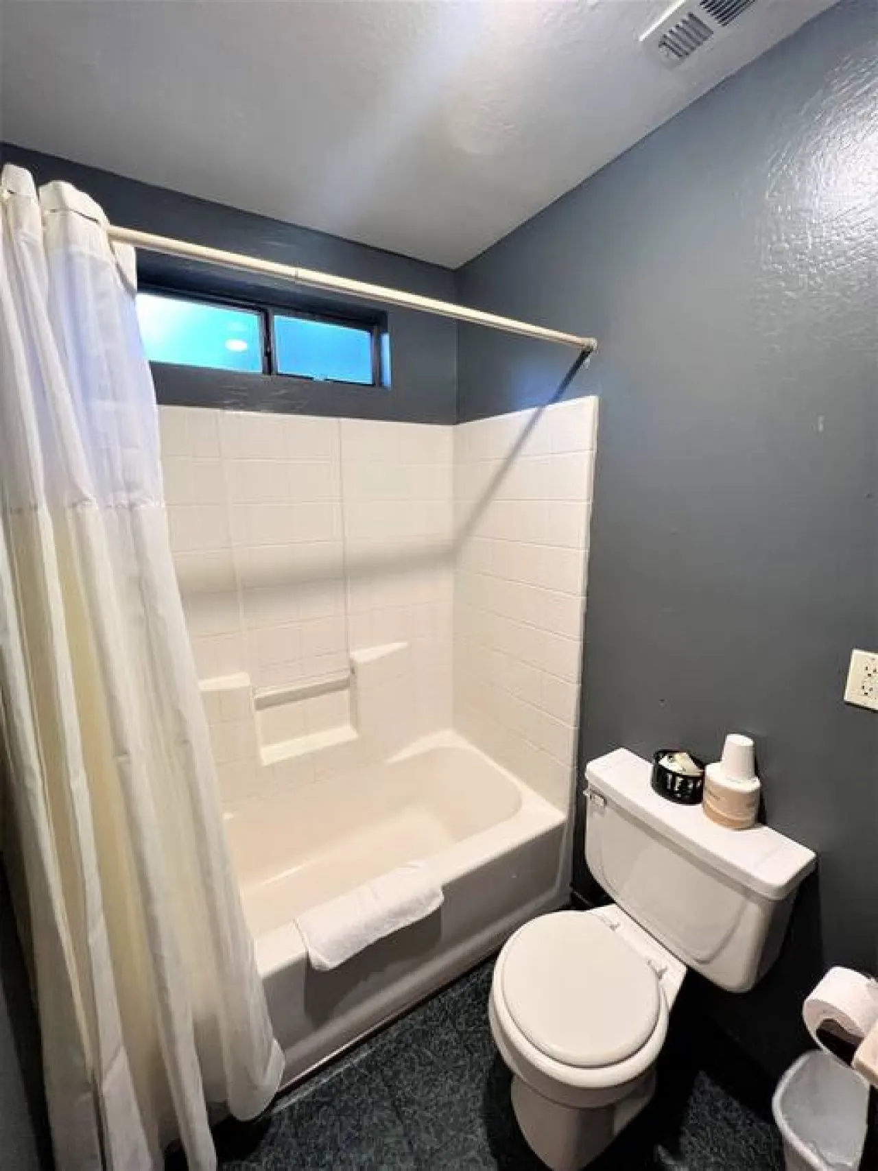 Charming 2 Bd Suite - Bear Manor #13 — foto 4
