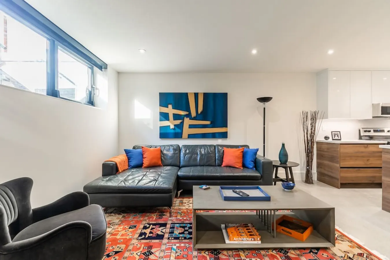 Beautiful 2BR Suite • Prime Area • Modern Design