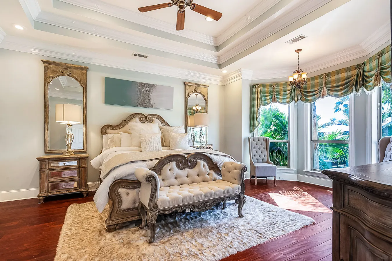 Lake Mansion Luxury Estate 9
