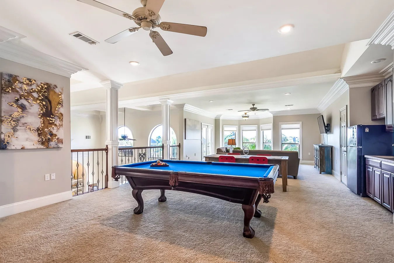 Lake Mansion Luxury Estate 11