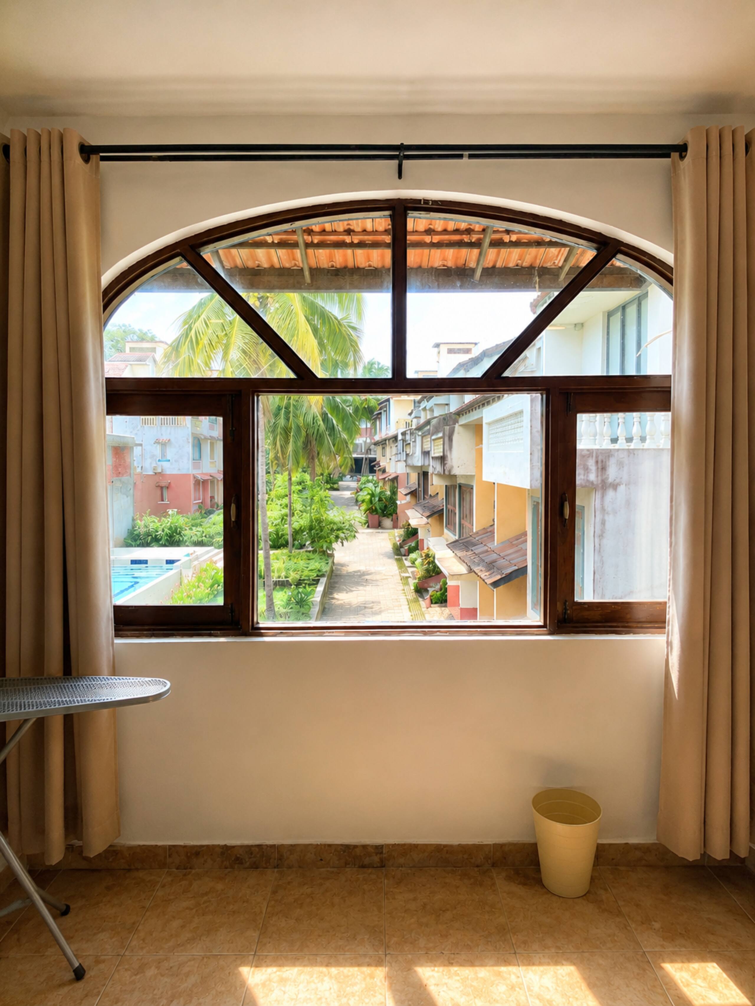 Terra Verde ~ Pool View | 5 mins to Beach 38