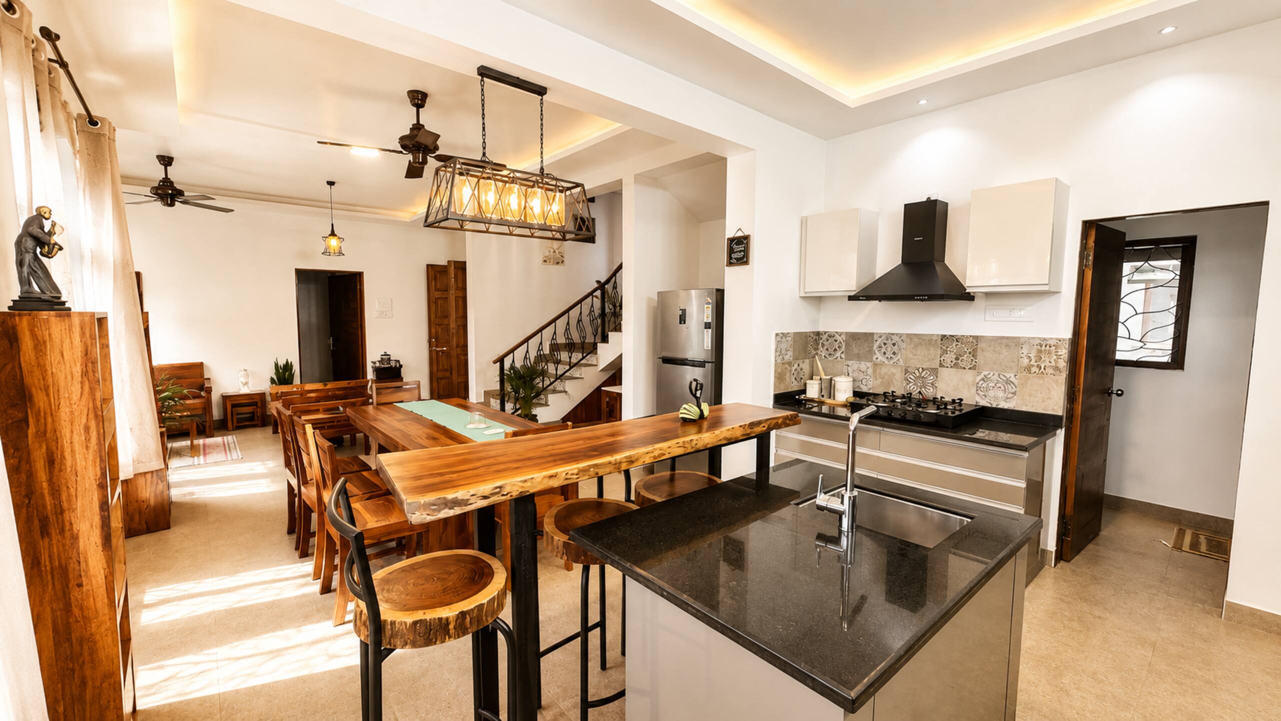 Terra Verde ~ Pool View | 5 mins to Beach 23
