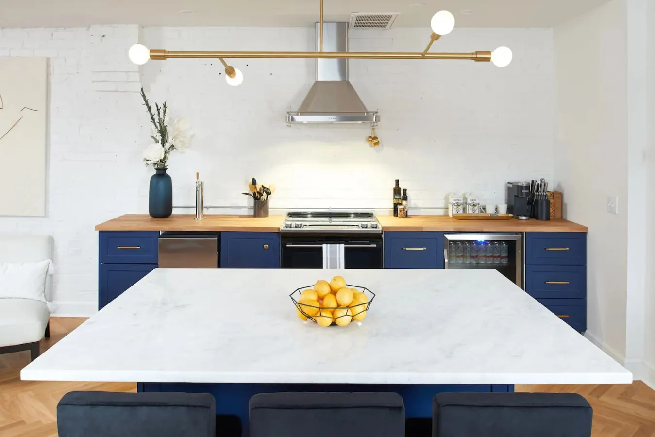Luxury Retreat, Carriage House Nestled in OTR 6