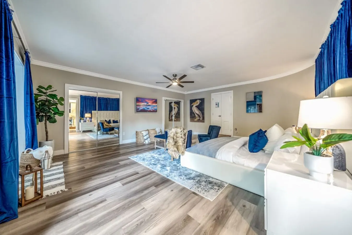 NEW! 5 BED/5 MIN TO BEACH/HTD POOL/HOT TUB/BAR 9