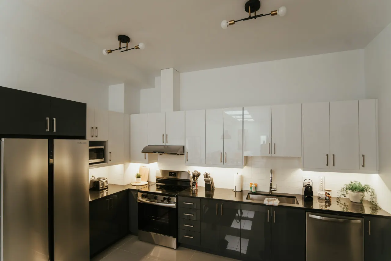 Little Italy - New Modern 2bdr Apartment in Little Italy - Unit 301 4