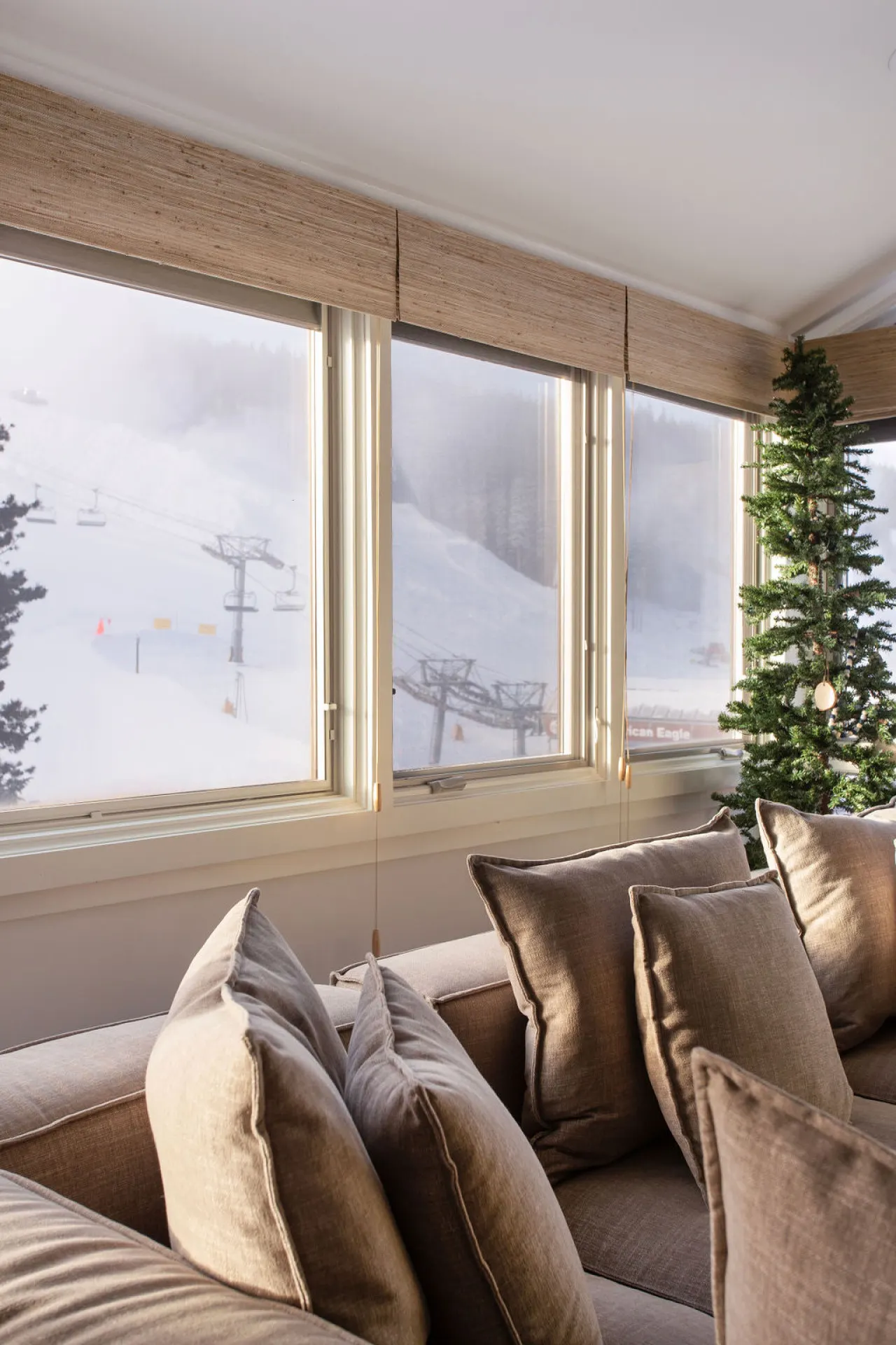Luxe Copper Mountain Ski-In/Ski-Out Condo 14