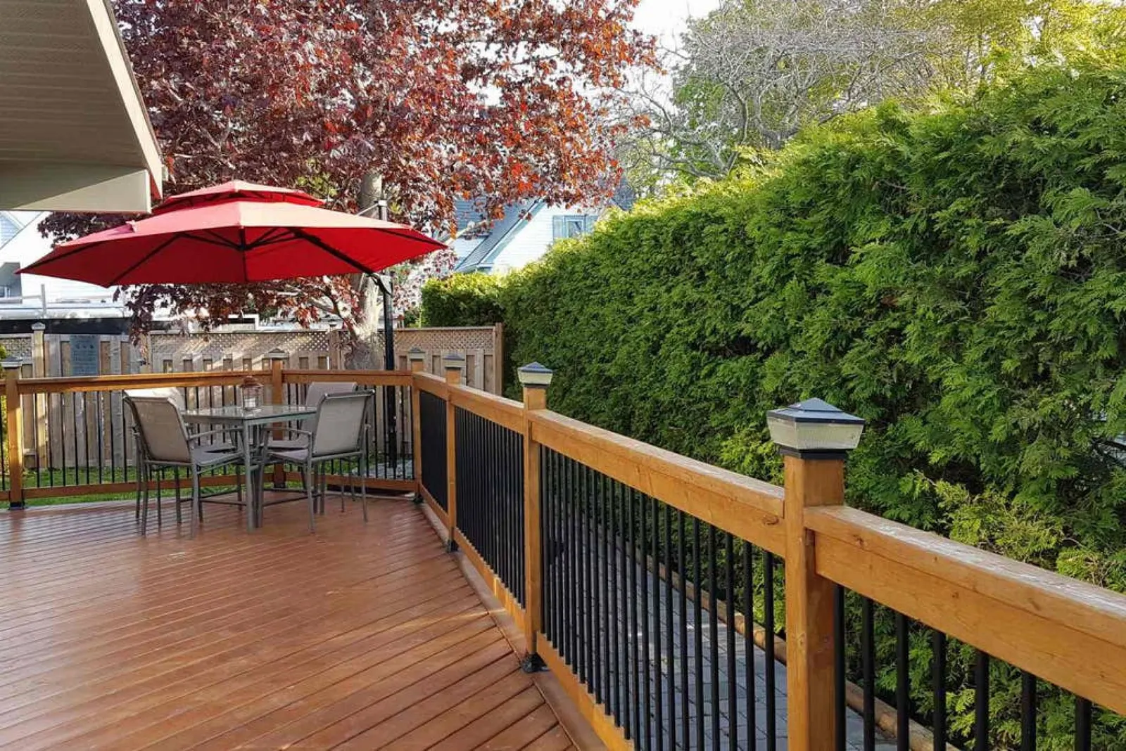 Oak Street Cottage - 3BRM with Backyard Retreat 14