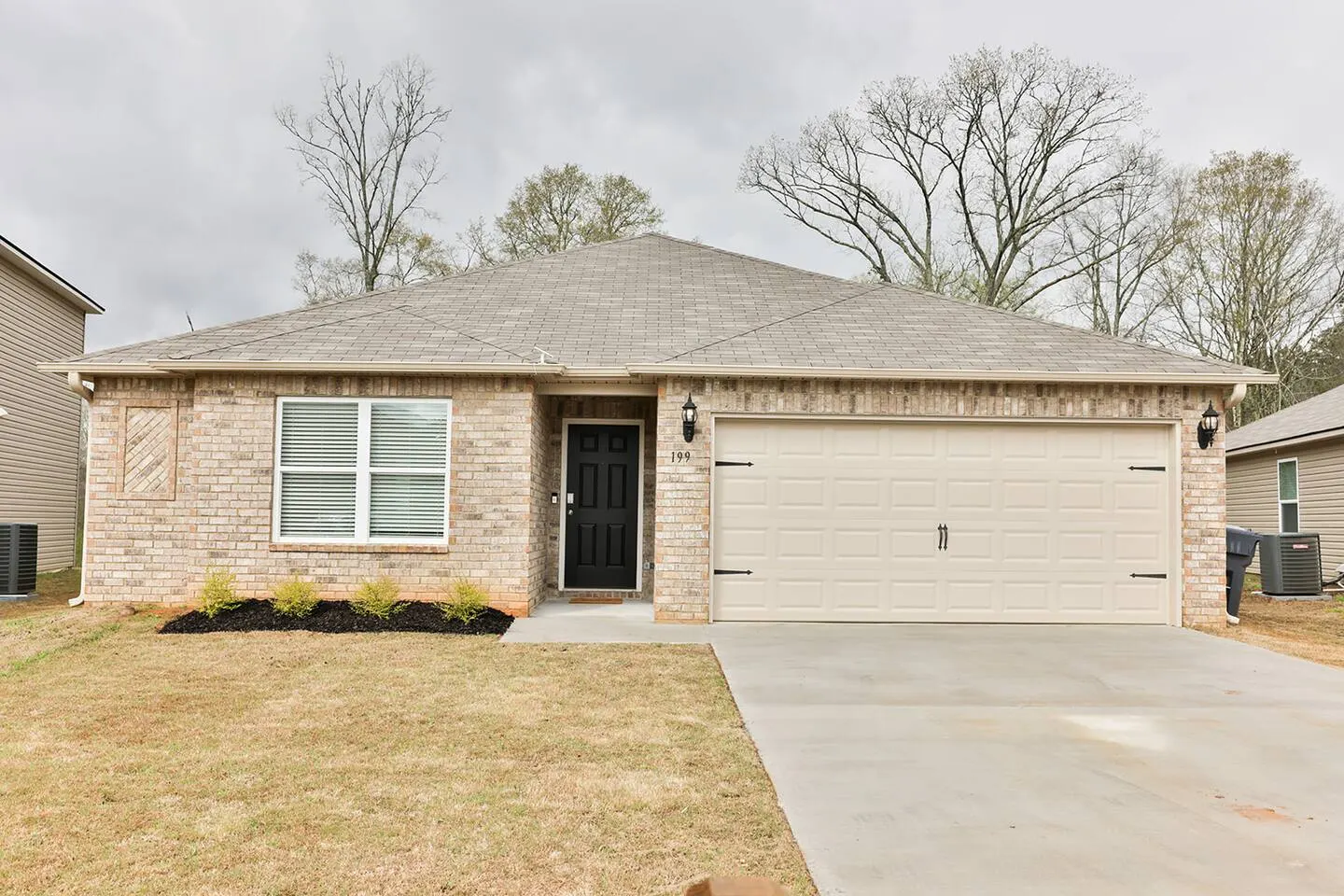 New Home 3 mi. from Talladega Speedway w/King bed! — photo 2