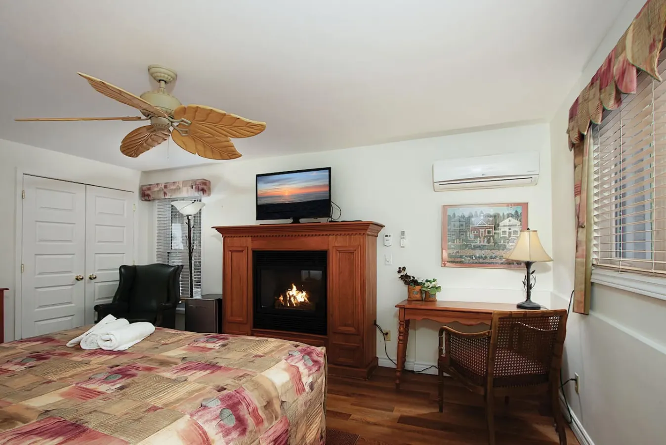 The Brentwood Waterfront Retreat 14