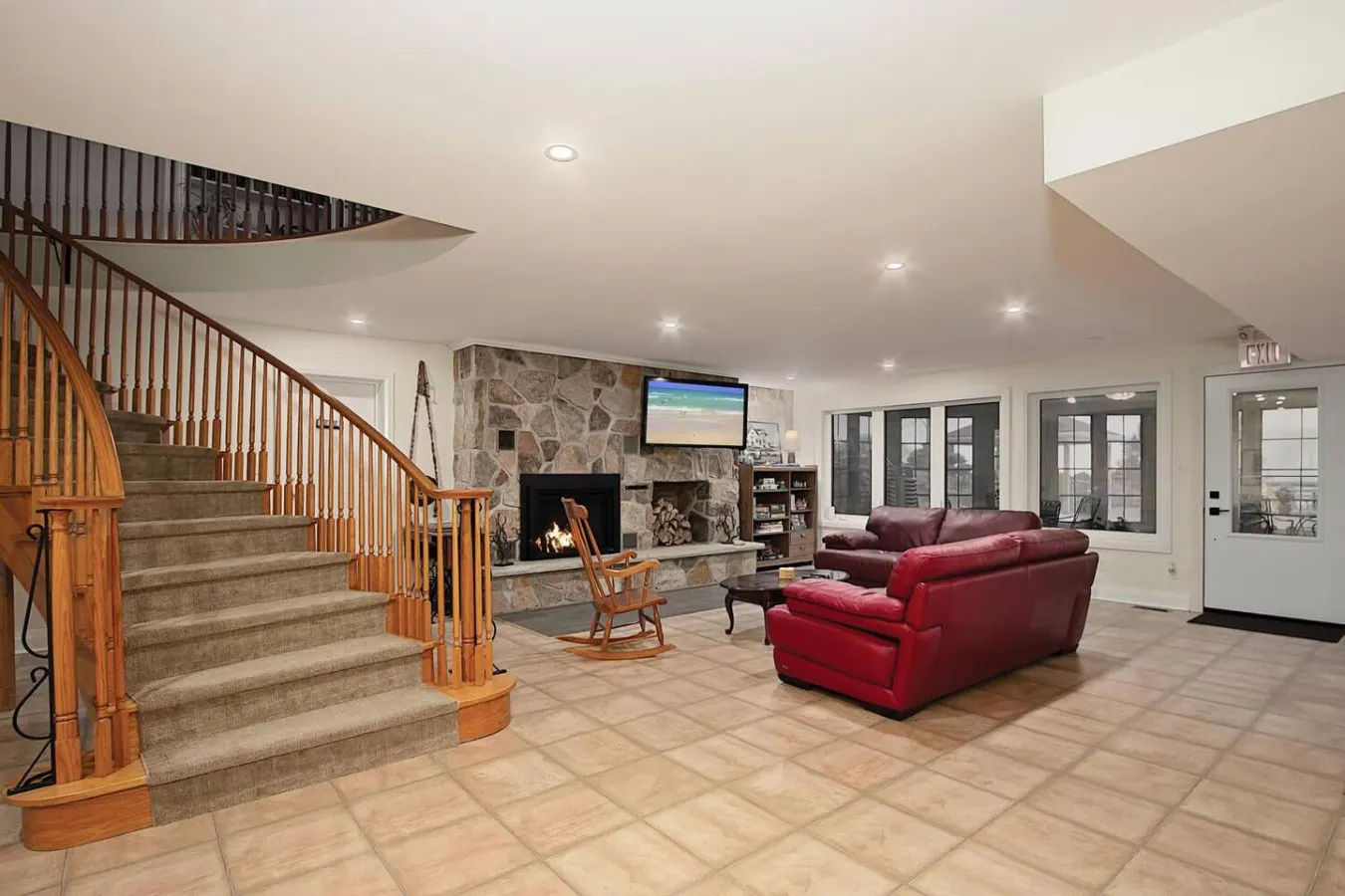 The Brentwood Waterfront Retreat 20