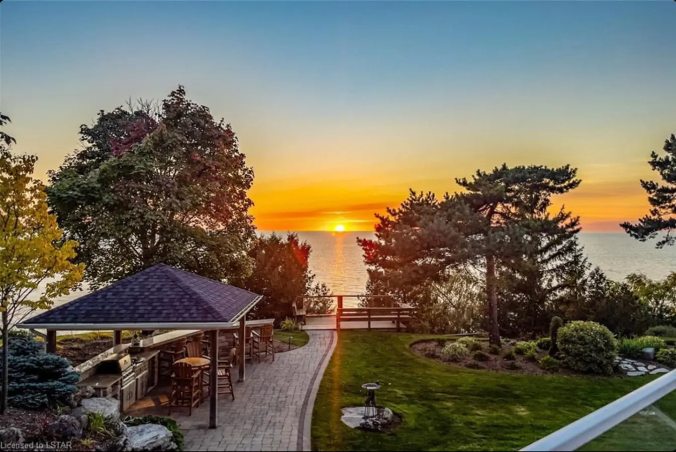 The Brentwood Waterfront Retreat — photo 3