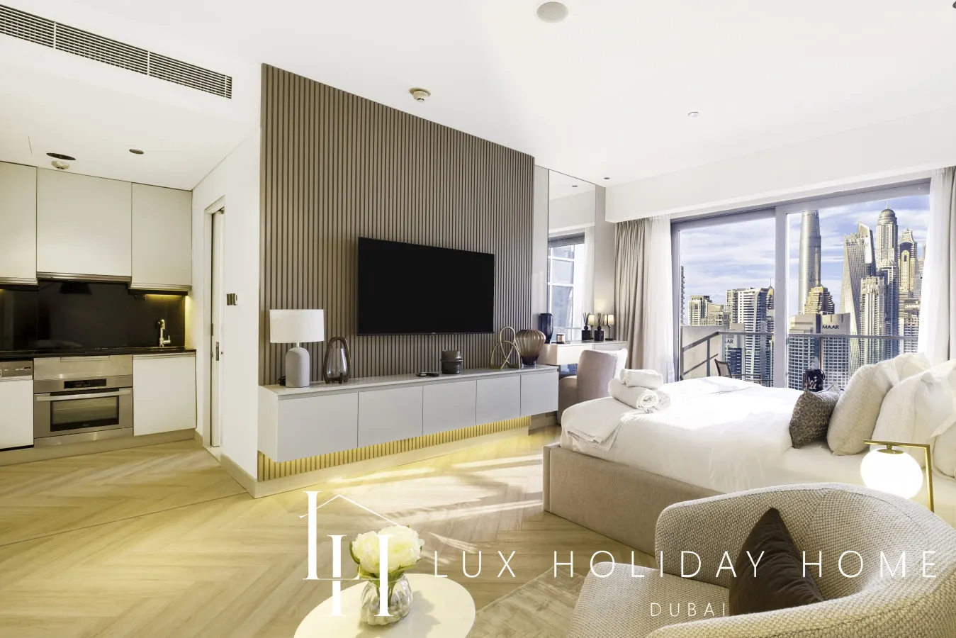 LUX | The JW Marina Studio 2