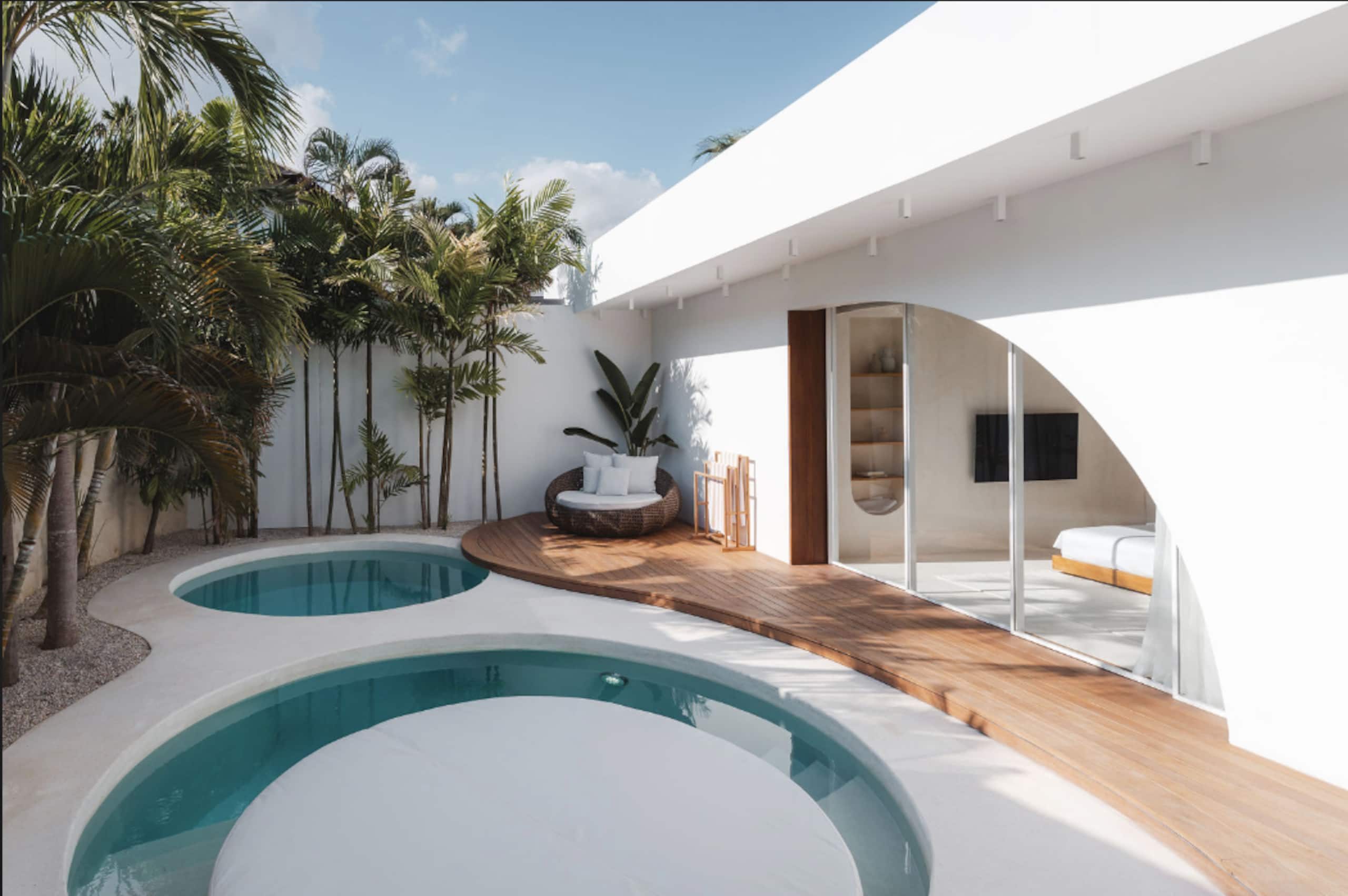 BLANQ - Beachside Dream Retreat 8
