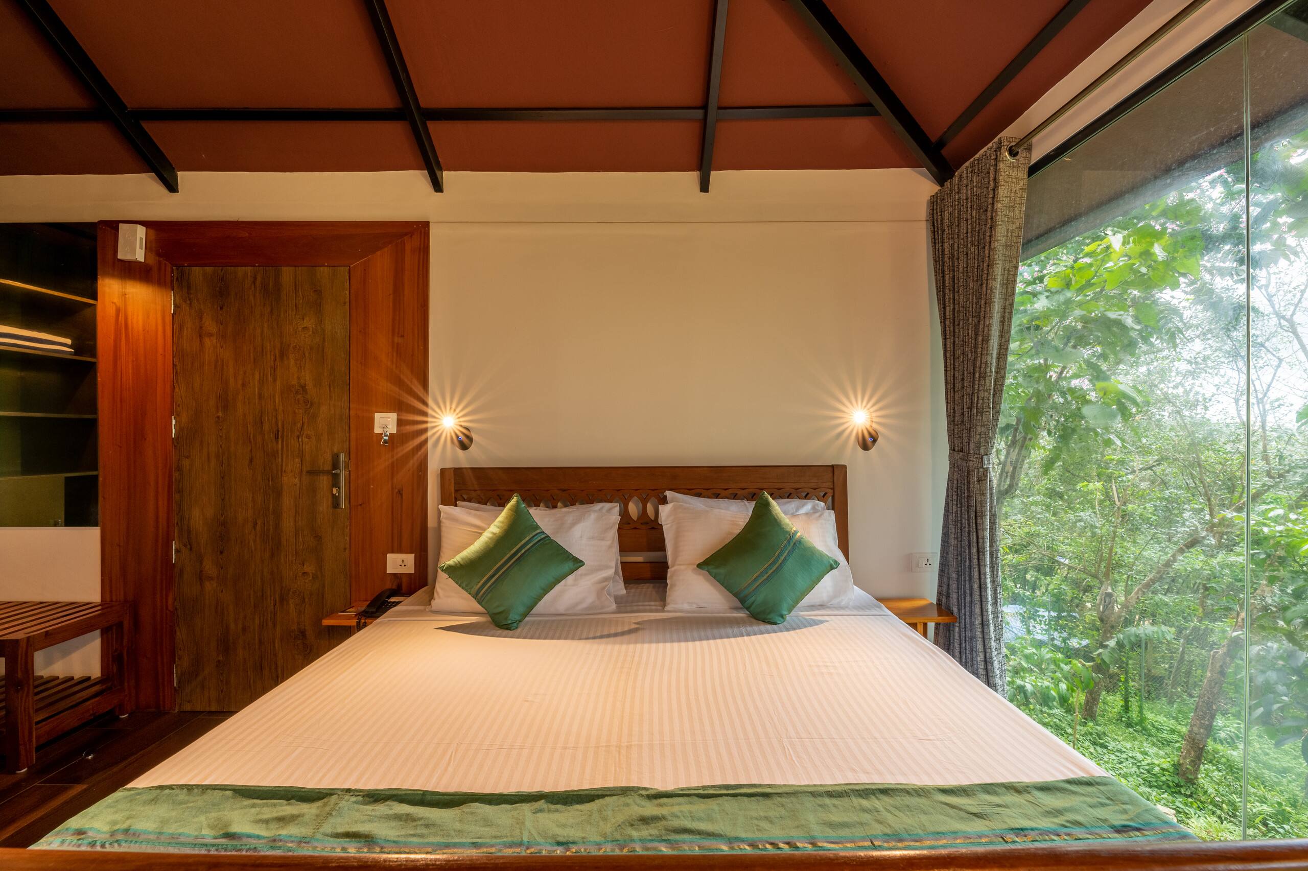 Cottage w pool overlooking Jatayu | Arayaal 10