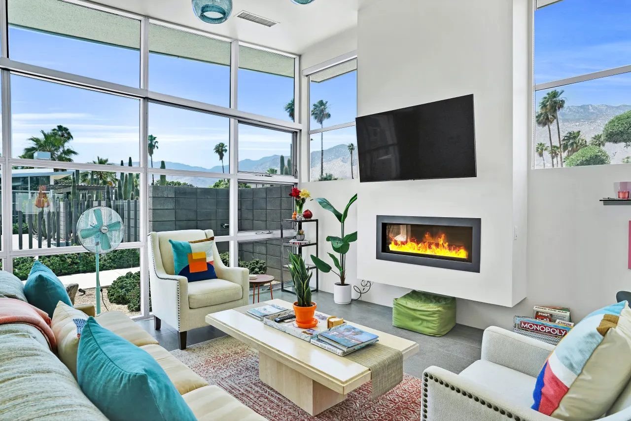 The Vista: Palm Springs, CA
