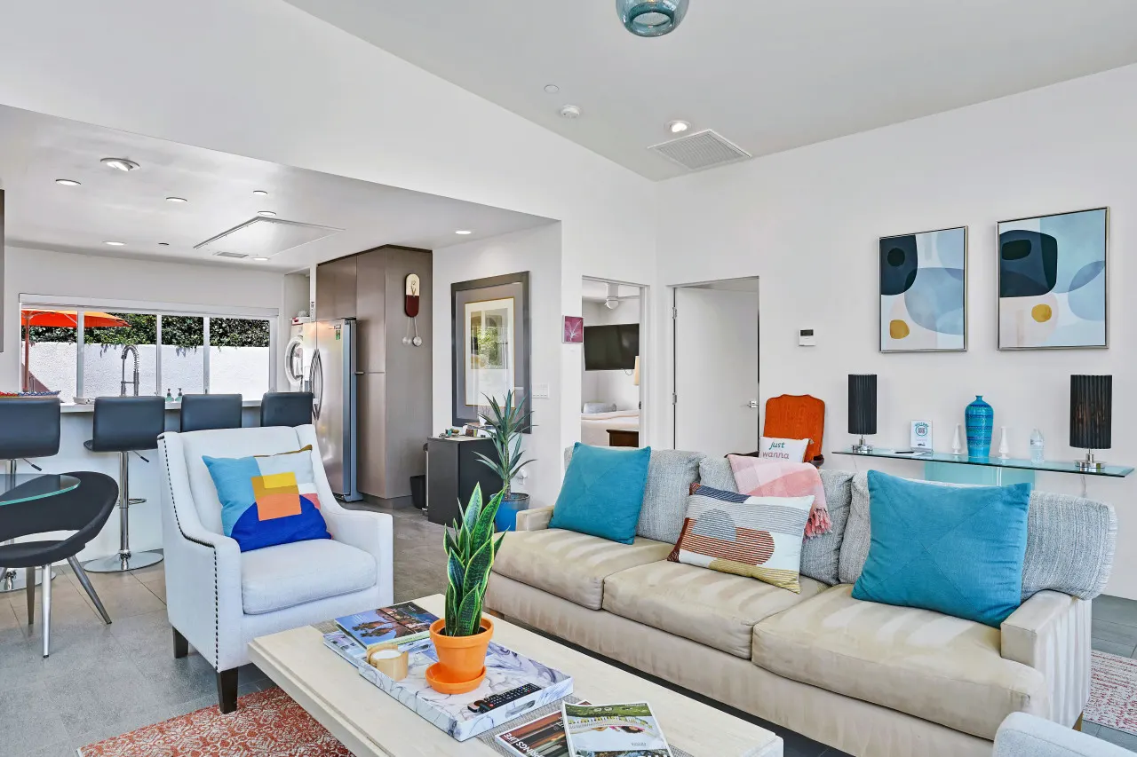 The Vista: Palm Springs, CA 8