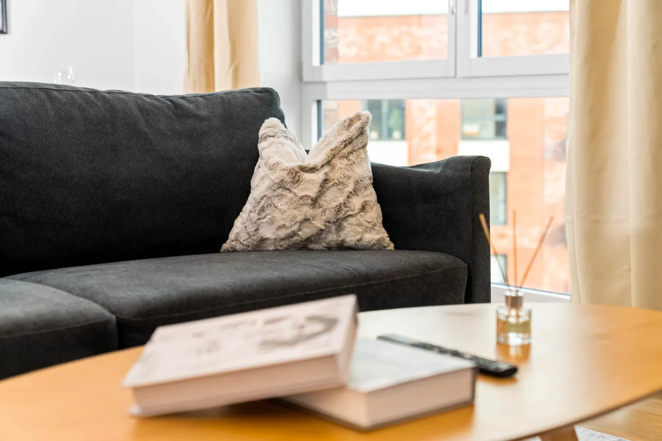 Luxury 2 Bedroom Apartment - Juliet Balcony - Fast WiFi - Netflix 17