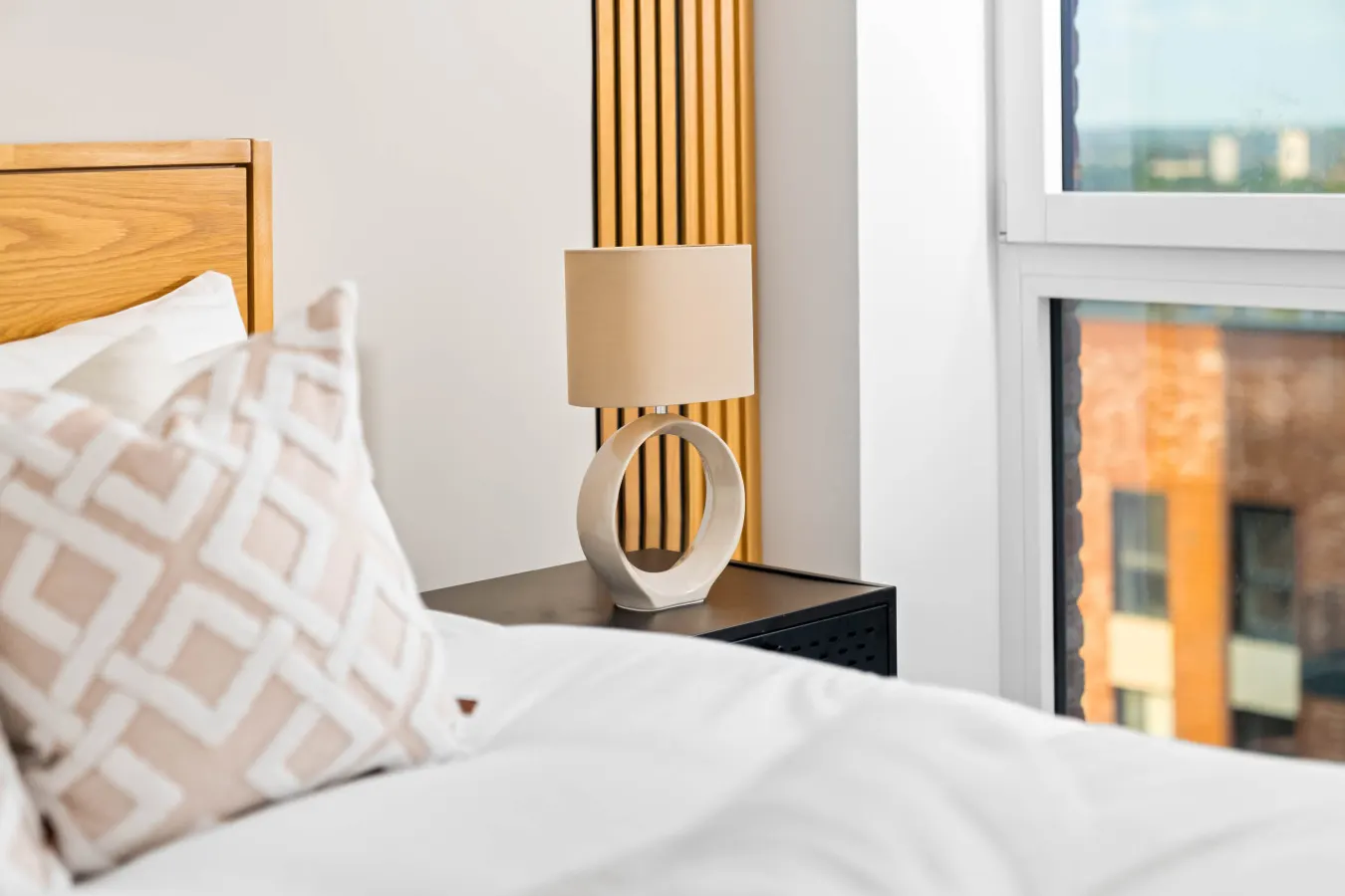 Luxury 2 Bedroom Apartment - Juliet Balcony - Fast WiFi - Netflix 19