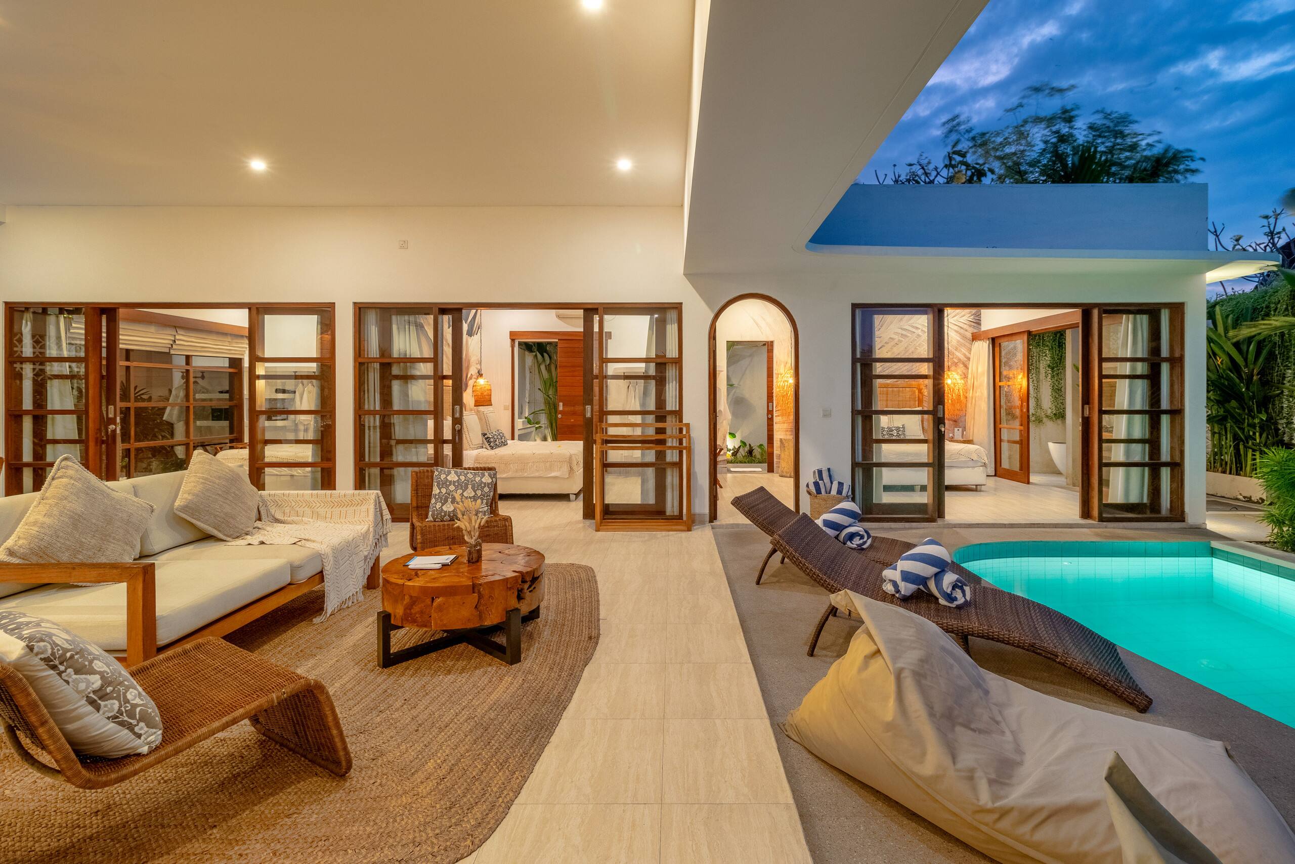 Villa Crusoe – Stylish 3BR Oasis in Berawa 12