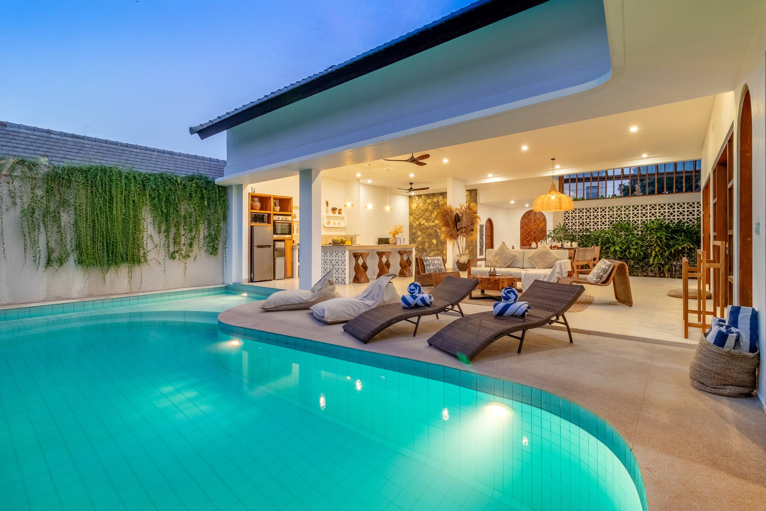 Villa Crusoe – Stylish 3BR Oasis in Berawa — photo 4