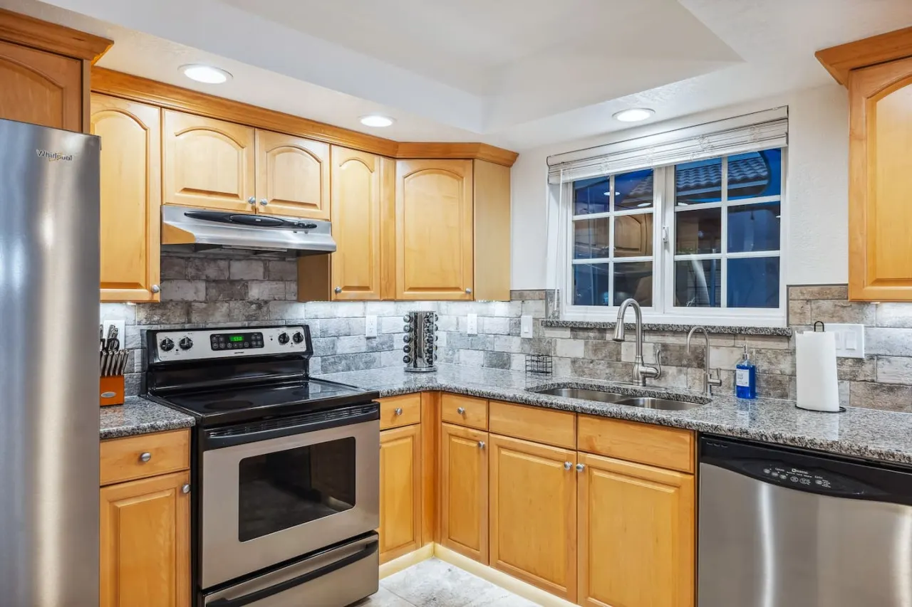 Havasu Mulberry - 5Min Walk To Beach, Pool, Spa, FirePit (No Casita) 14