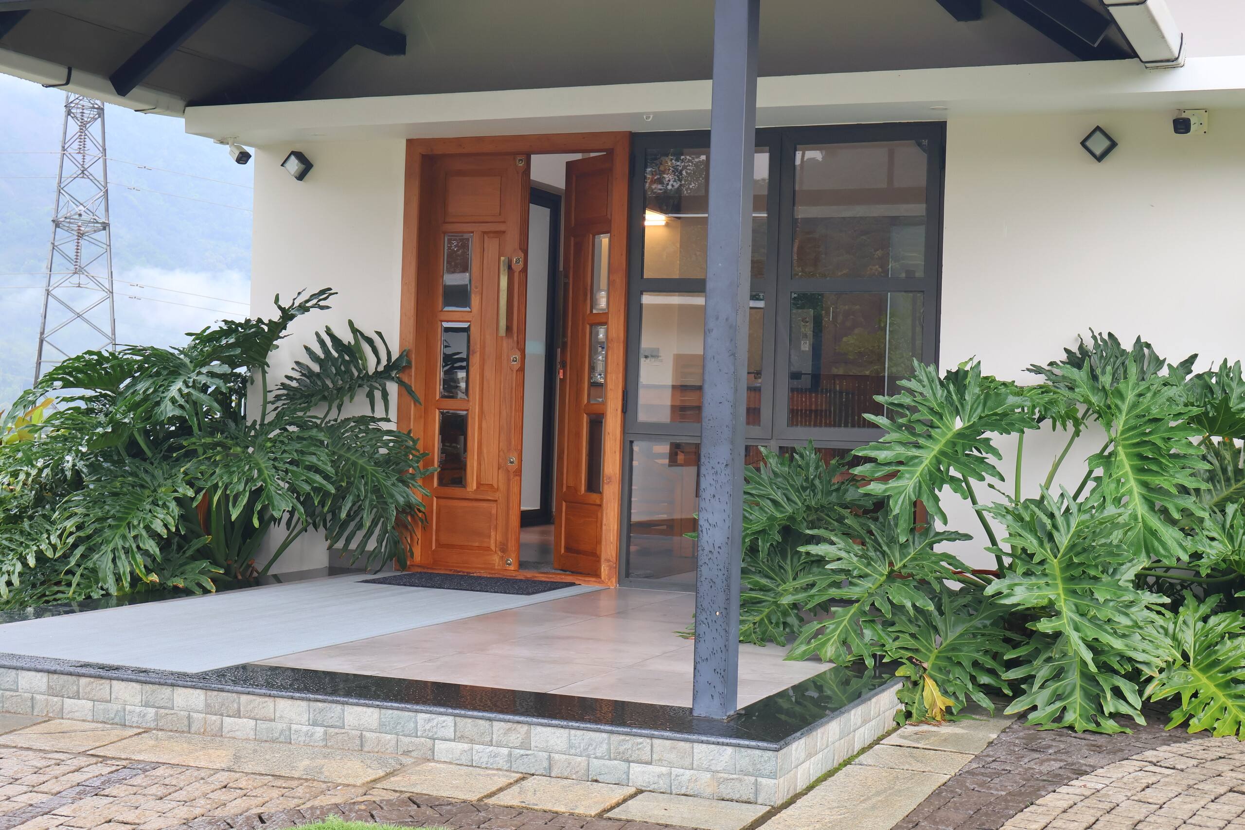 Kudayathoor Mountain Vista - Luxury Farmstay 35
