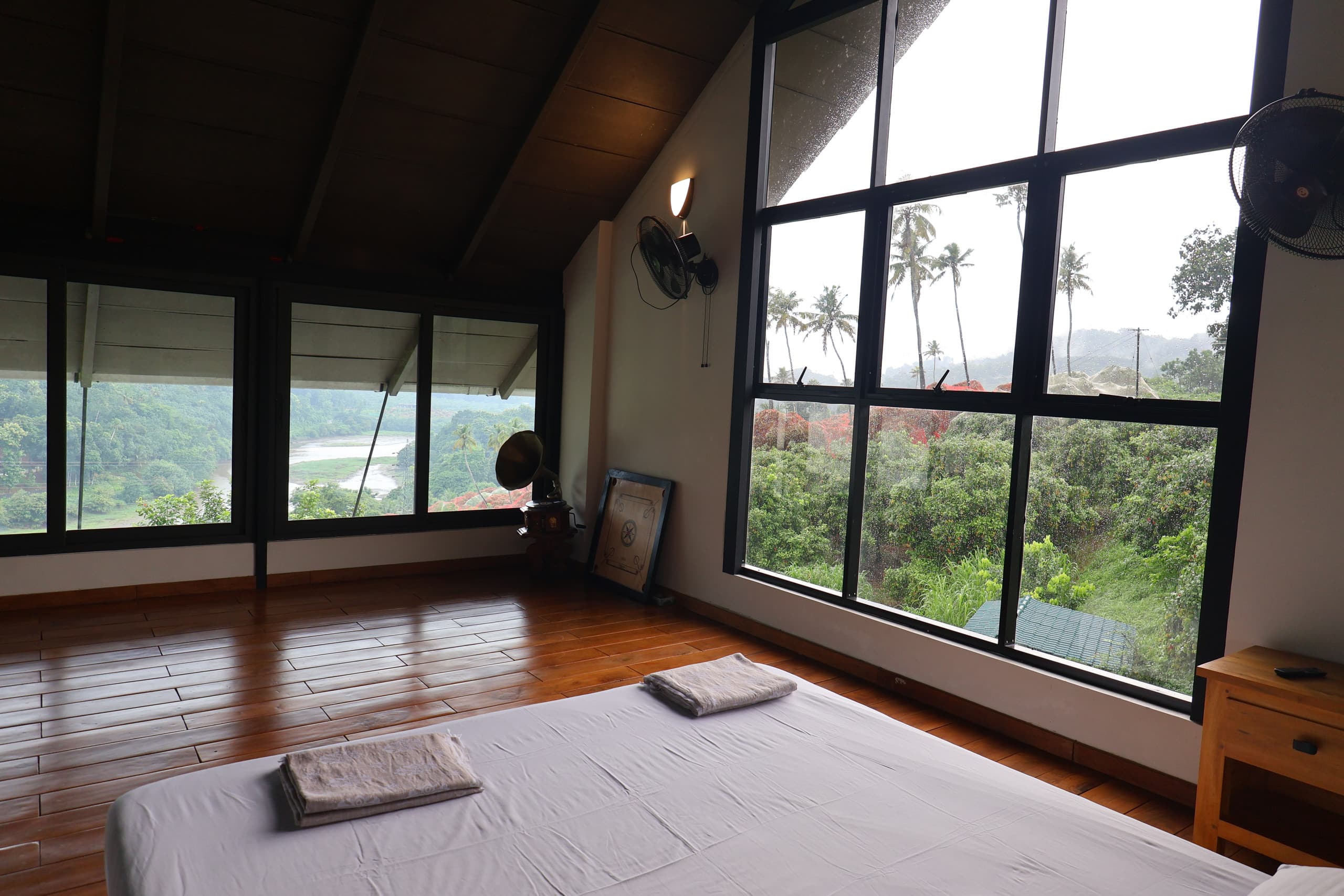 Kudayathoor Mountain Vista - Luxury Farmstay 36