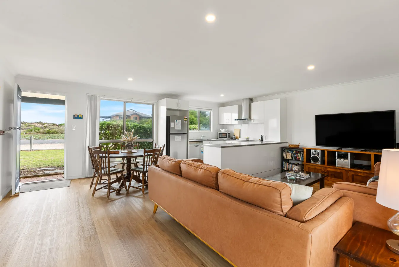 Sea Breeze—Spacious Family Escape near Surf Beach