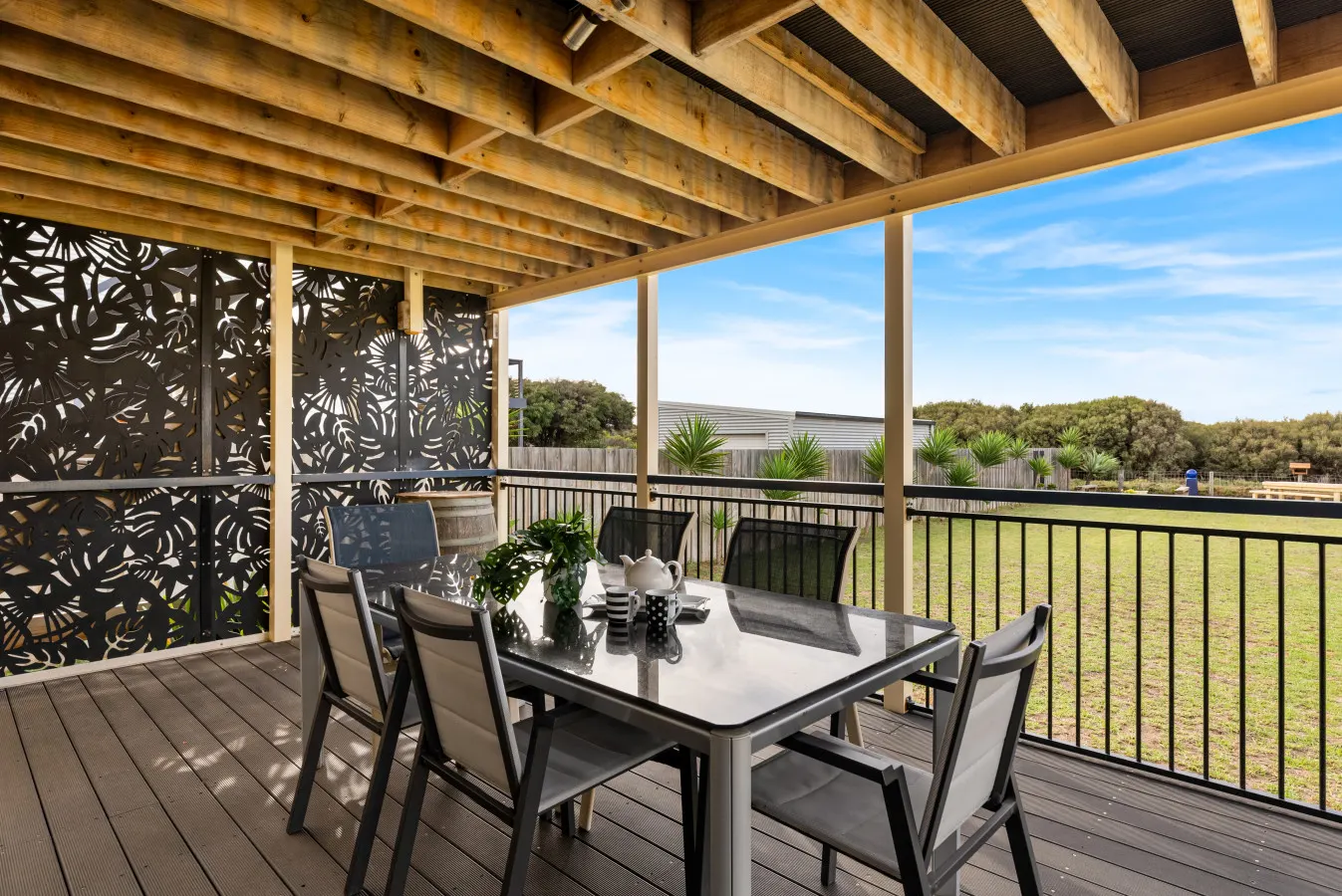 Sea Breeze—Spacious Family Escape near Surf Beach 12