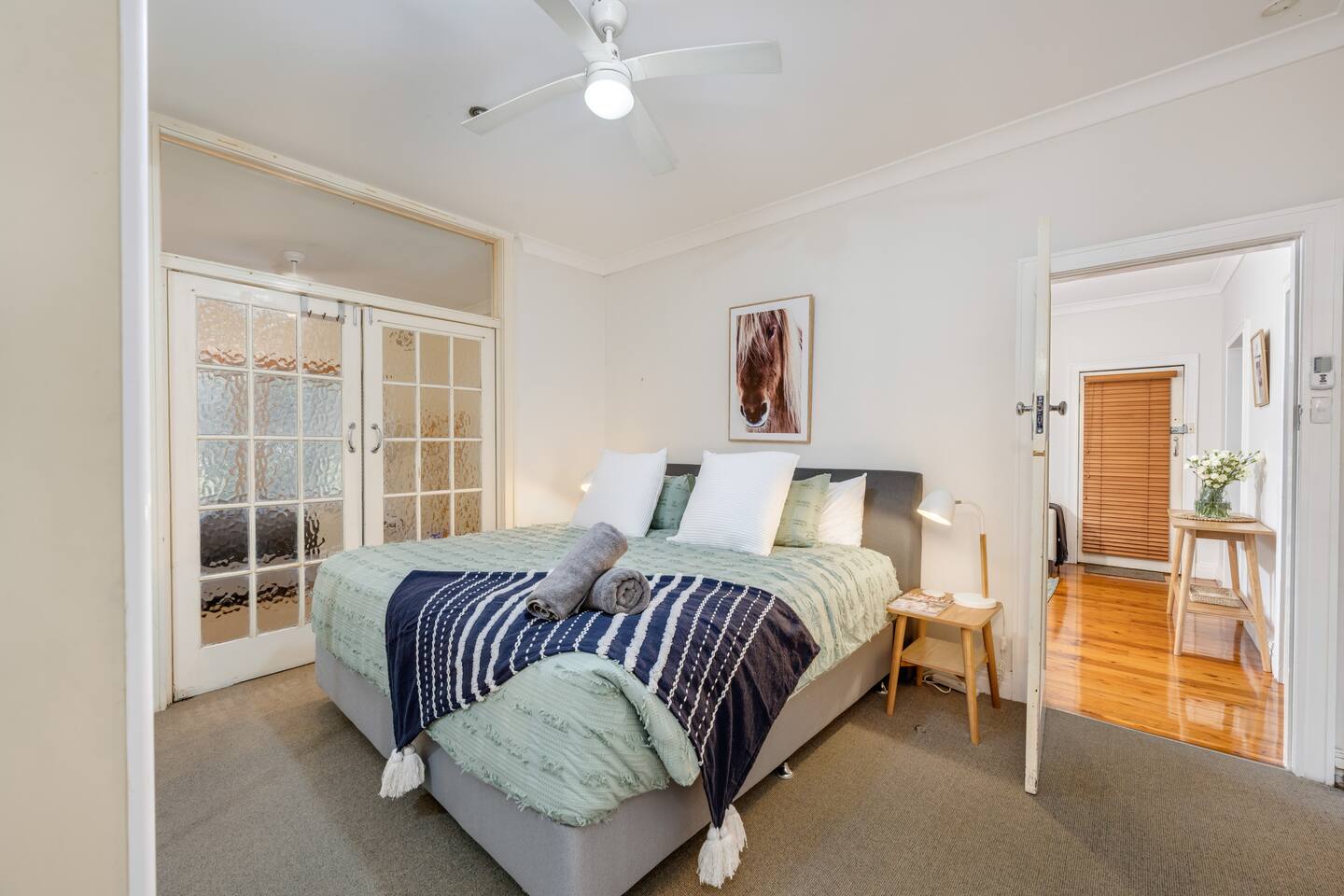 Darby Street Retreat | Walk to beach & Cafes — photo 4