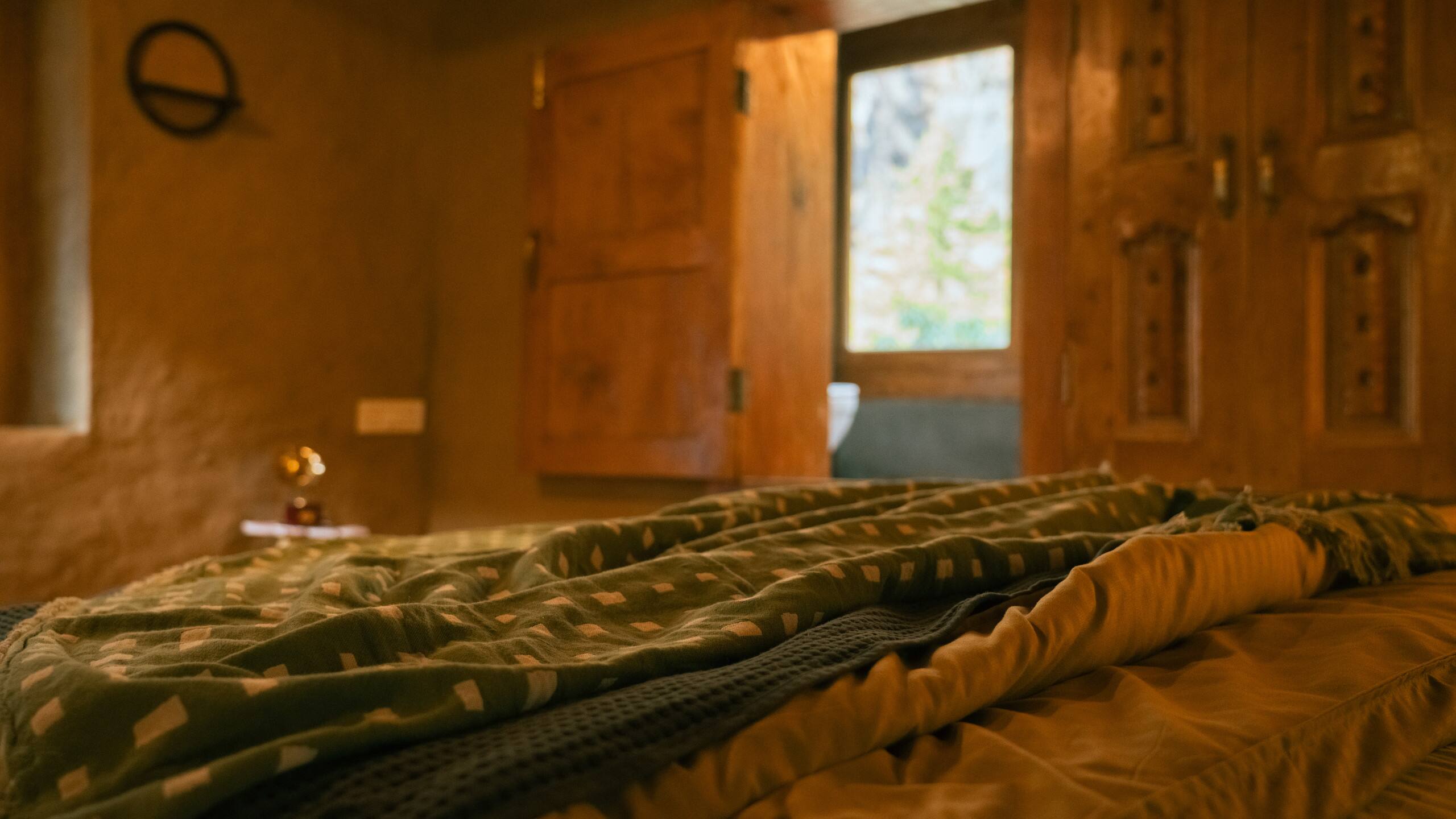Shunya Stays - A Wooden Chalet in Uch Dhar 37