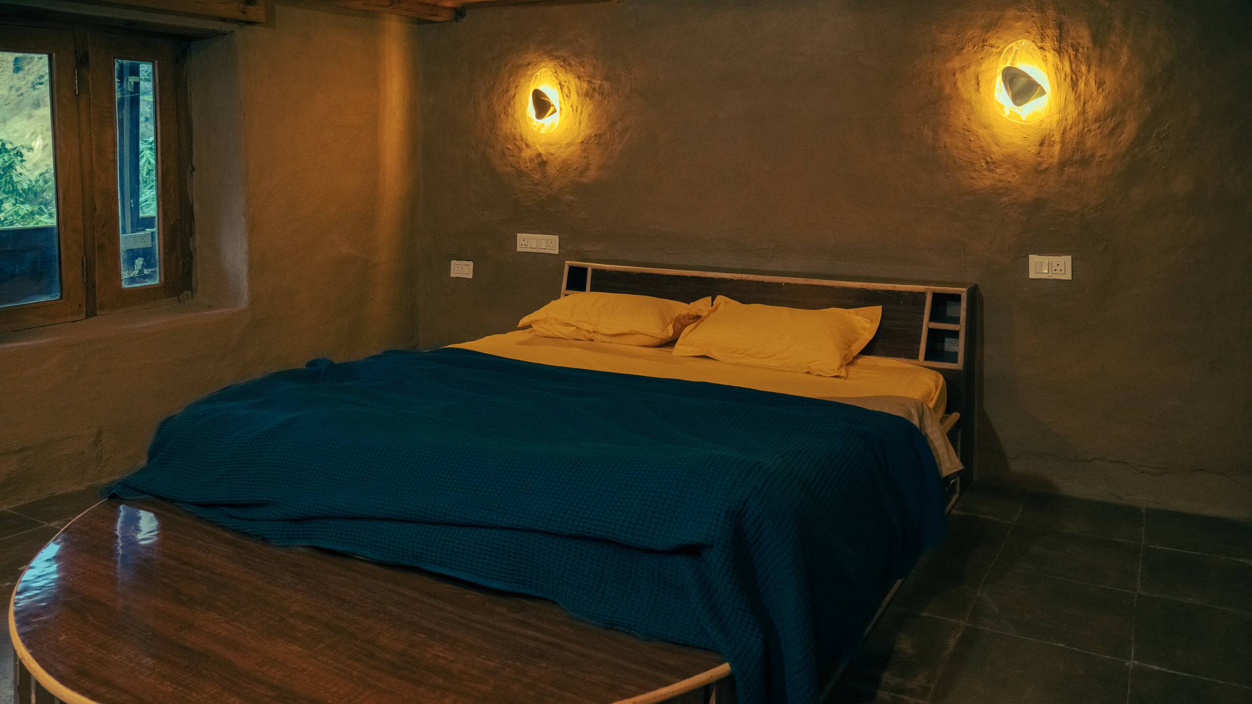 Shunya Stays - A Wooden Chalet in Uch Dhar 39