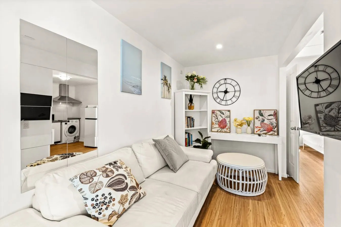 2BR Home + Free Parking @ Paddington Central