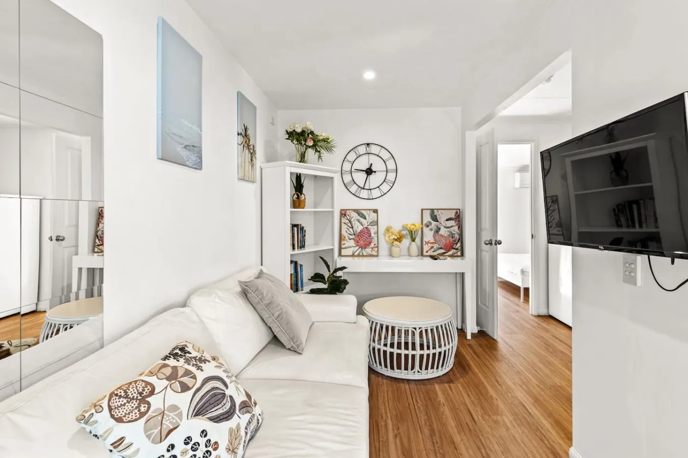 2BR Home + Free Parking @ Paddington Central 9