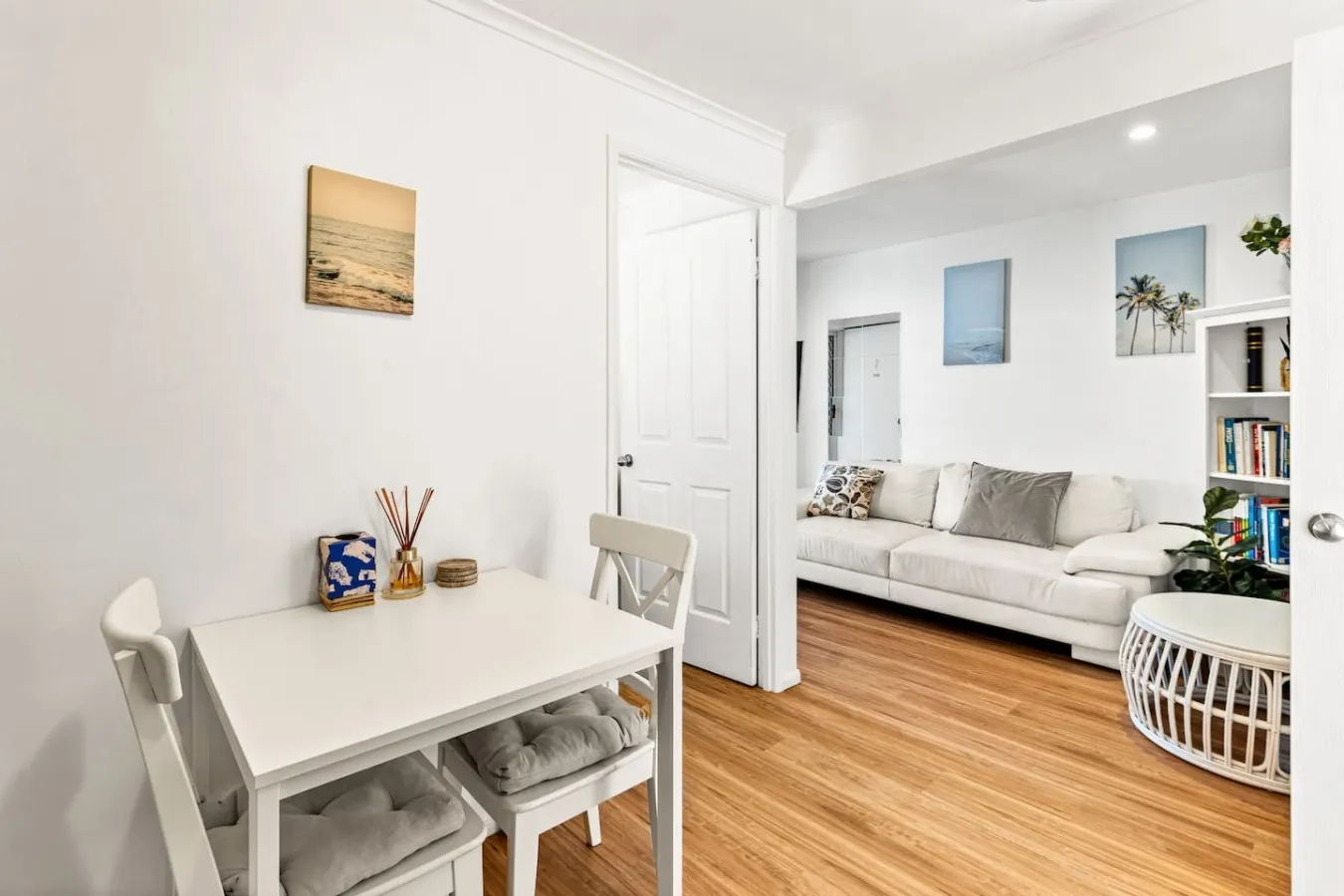 2BR Home + Free Parking @ Paddington Central 11